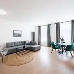 Well-Located Luxury 3Br Oasis In Central Prague