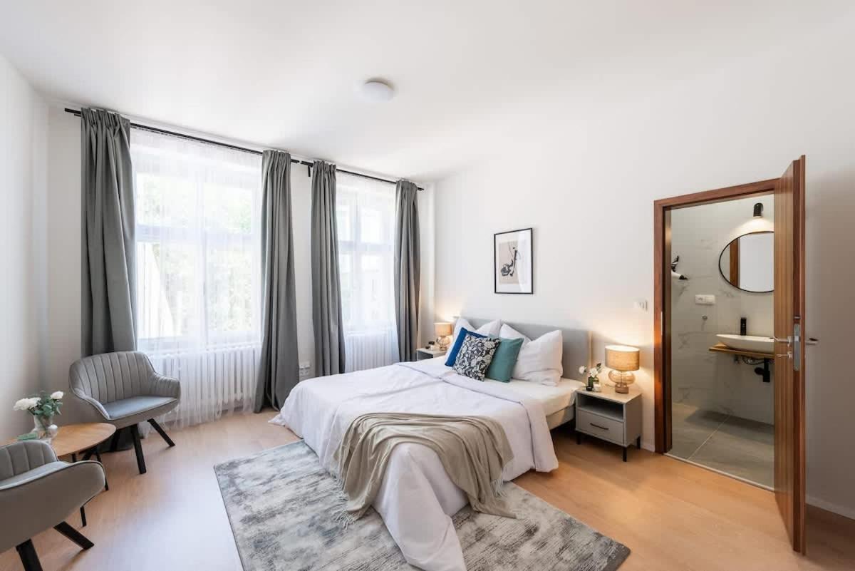 Well-located Luxury 3br Oasis In